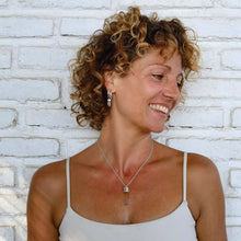 Load image into Gallery viewer, Crystal huggies earrings in 925 silver