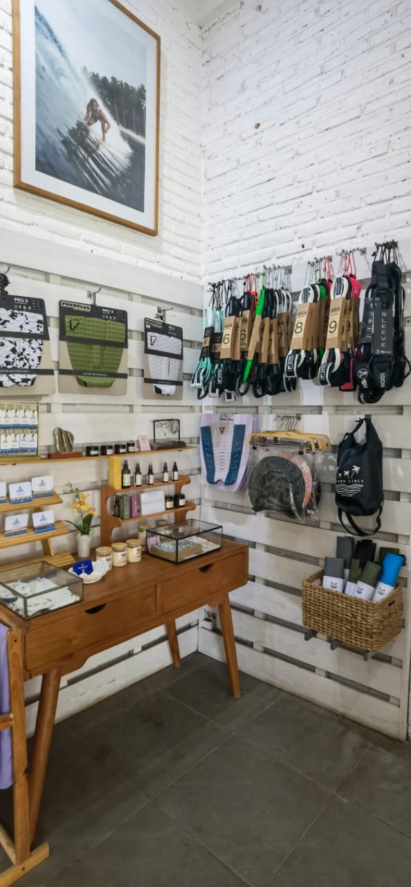 BACKYARD SURFSHOP