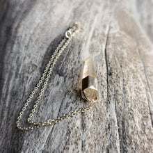 Load image into Gallery viewer, CLEAR QUARTZ CRYSTAL NECKLACE
