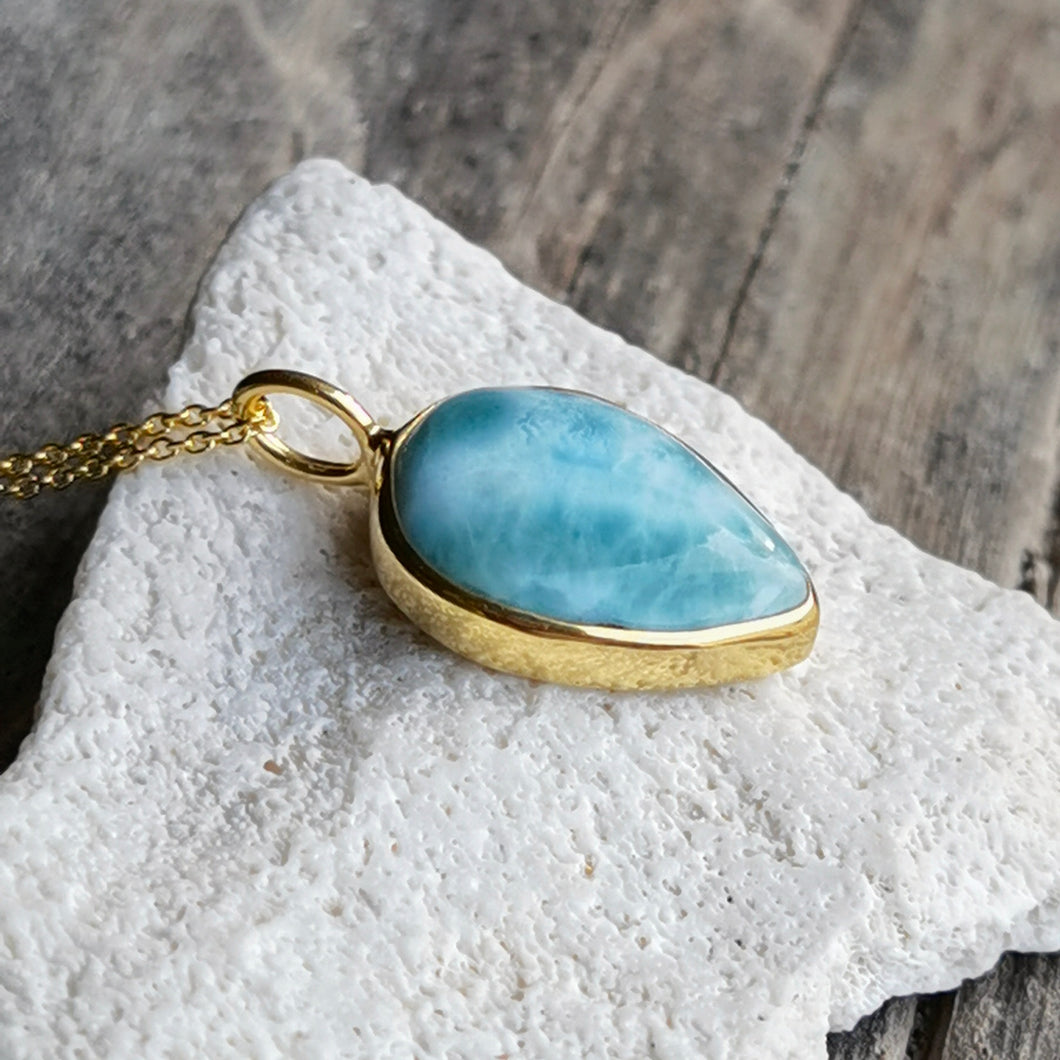 LARIMAR NECKLACE GOLD