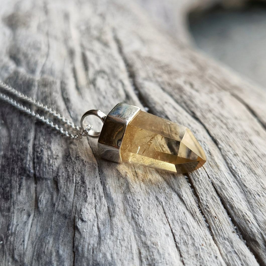 CITRINE CRYSTAL PENDANT