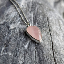 Load image into Gallery viewer, ROSE QUARTZ PENDANT
