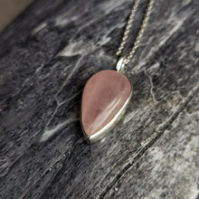 Load image into Gallery viewer, ROSE QUARTZ PENDANT
