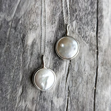 Load image into Gallery viewer, PEARL COIN NECKLACE
