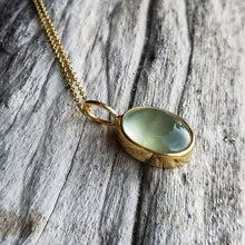 Load image into Gallery viewer, PREHNITE PENDANT GOLD
