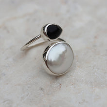 Load image into Gallery viewer, BLACK ONYX &amp; PEARL SPIRAL RING - Soulshine Gems
