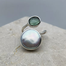 Load image into Gallery viewer, KYANITE &amp; PEARL SPIRAL RING
