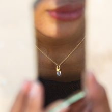 Load image into Gallery viewer, CRYSTAL MINI NECKLACE GOLD
