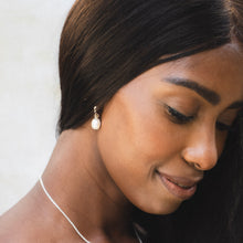 Load image into Gallery viewer, PEARL DROP EARRINGS
