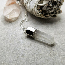 Load image into Gallery viewer, CLEAR QUARTZ CRYSTAL NECKLACE
