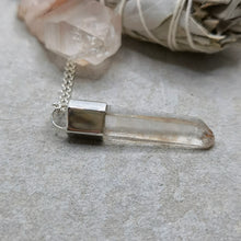 Load image into Gallery viewer, CLEAR QUARTZ CRYSTAL NECKLACE
