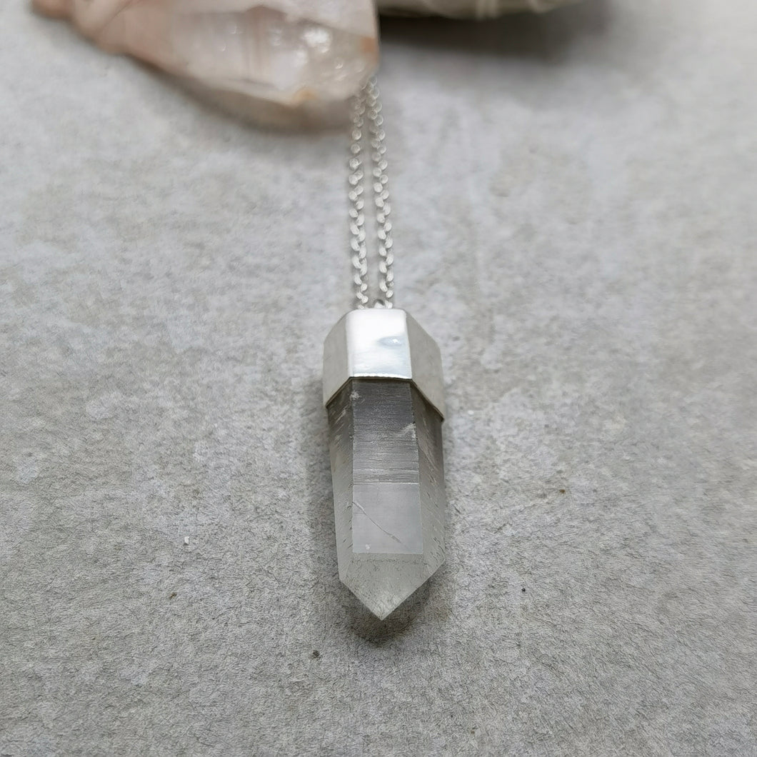 CLEAR QUARTZ CRYSTAL NECKLACE